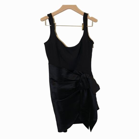 Cinq à Sept Black Mini Dress - Picture 1 of 6